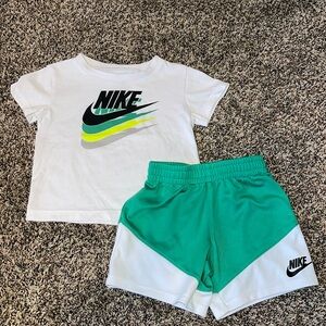 NWOT- Nike set